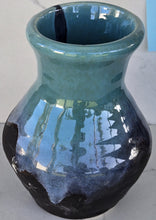 Load image into Gallery viewer, DeafBlind Potter 46oz Wide Mouth Vase
